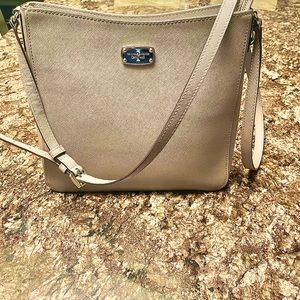 Beautiful Michael Kors crossbody. Very clean
